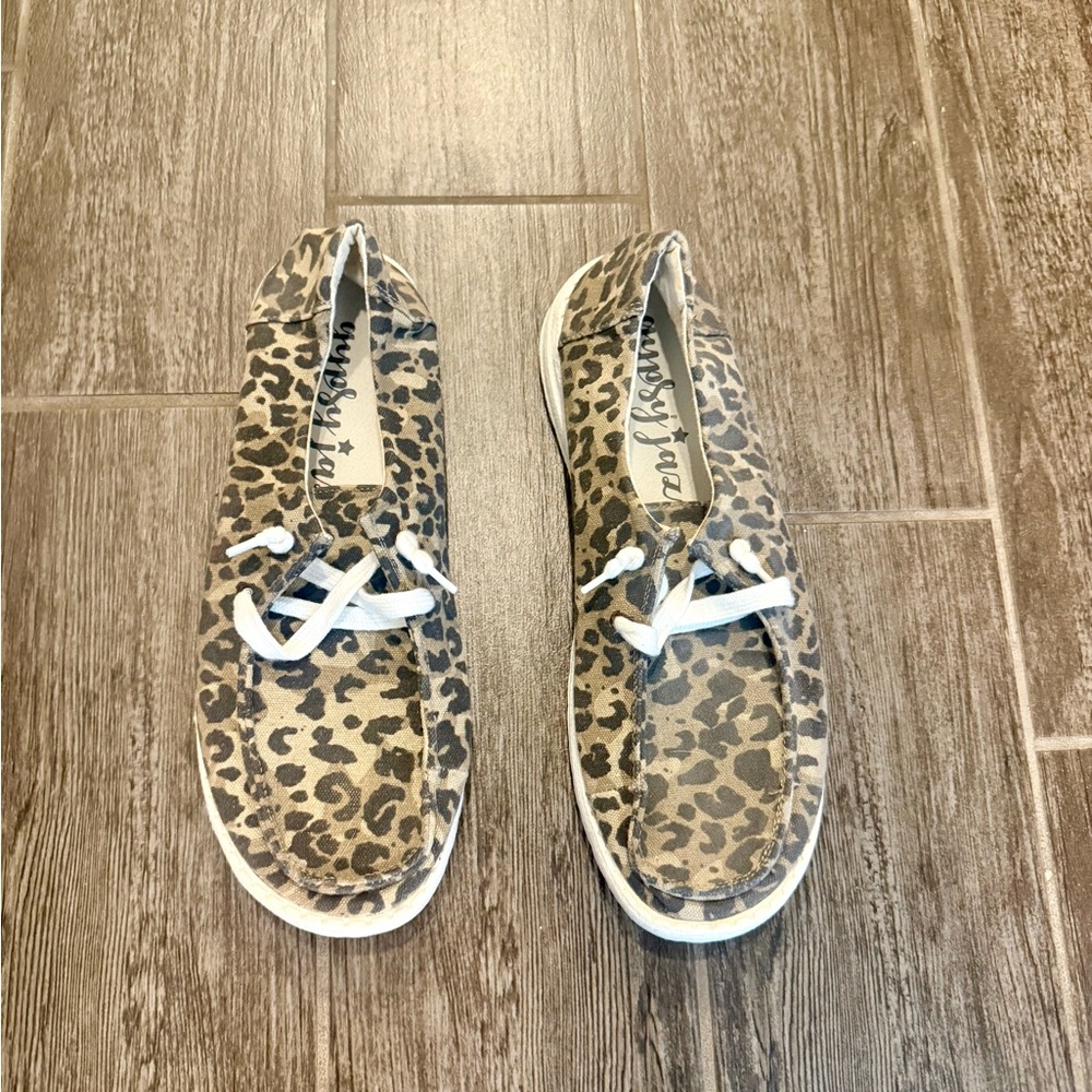 Leopard slide on sneakers!…